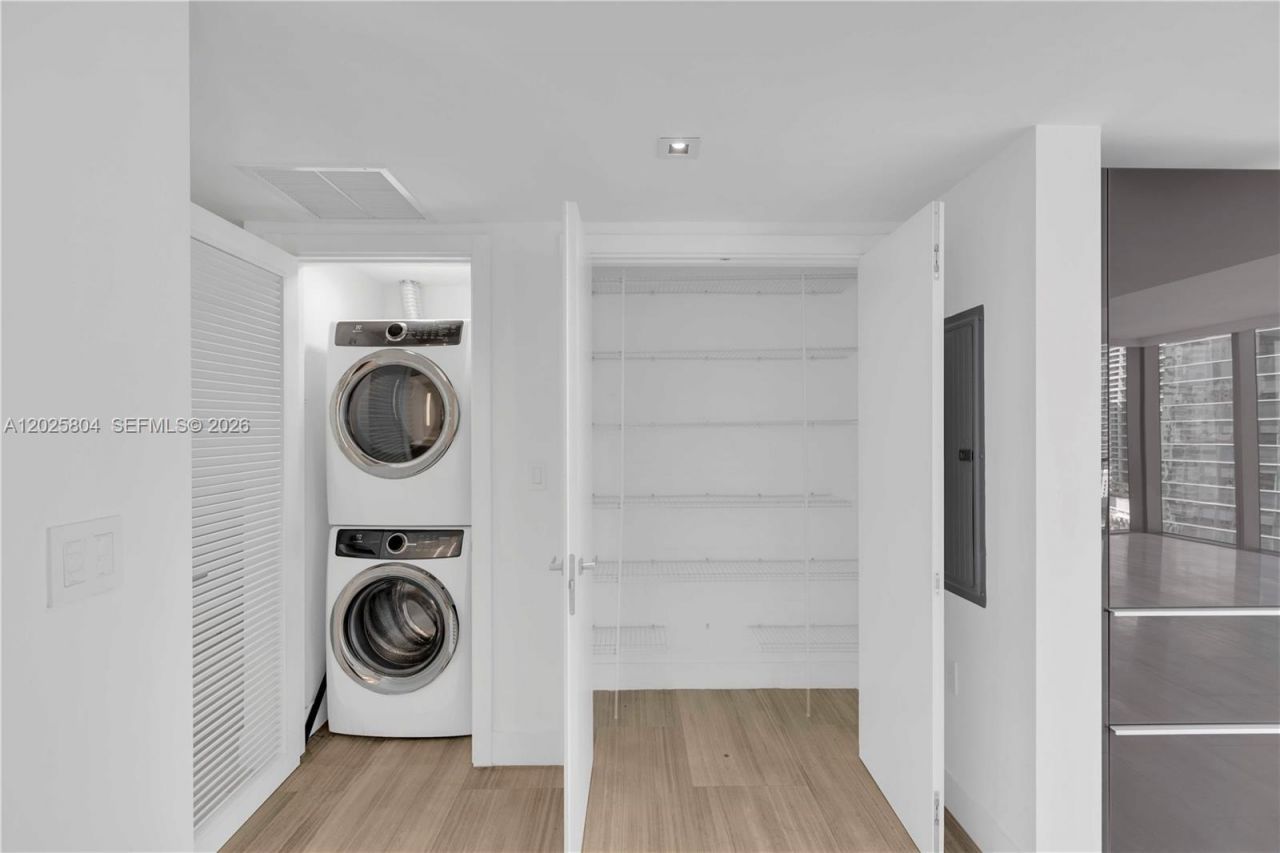 1451 Brickell Ave , Unit 2606, Miami, FL 33131 Photo