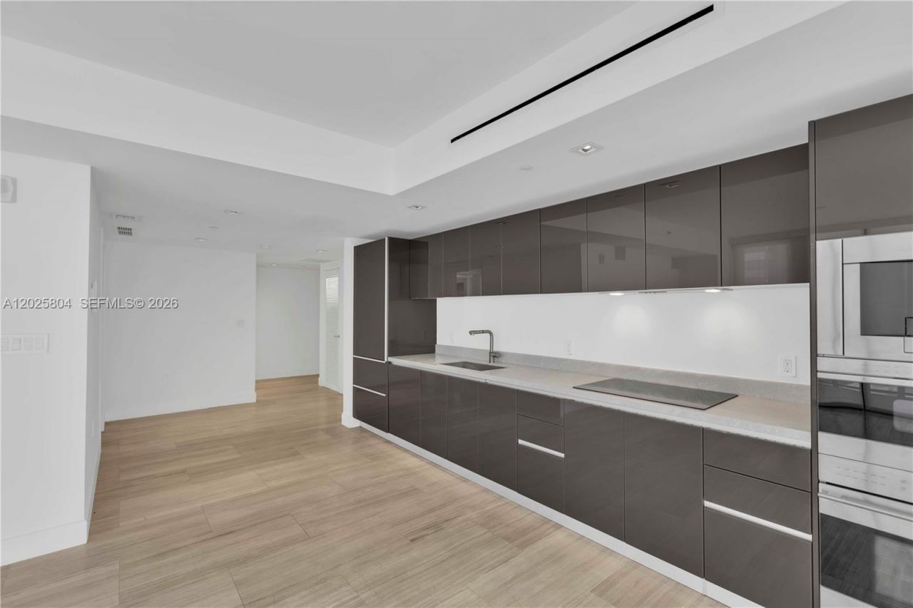 1451 Brickell Ave , Unit 2606, Miami, FL 33131 Photo