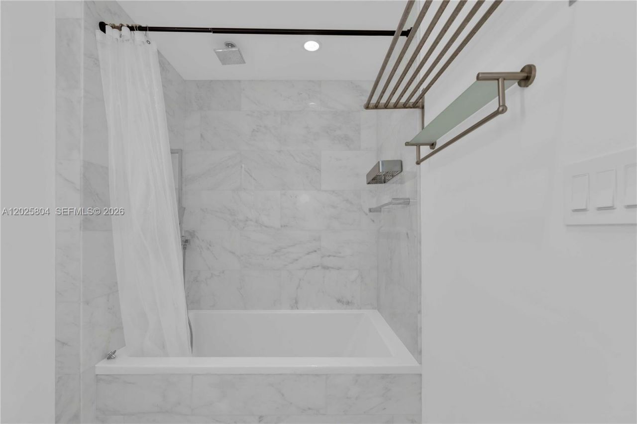 1451 Brickell Ave , Unit 2606, Miami, FL 33131 Photo