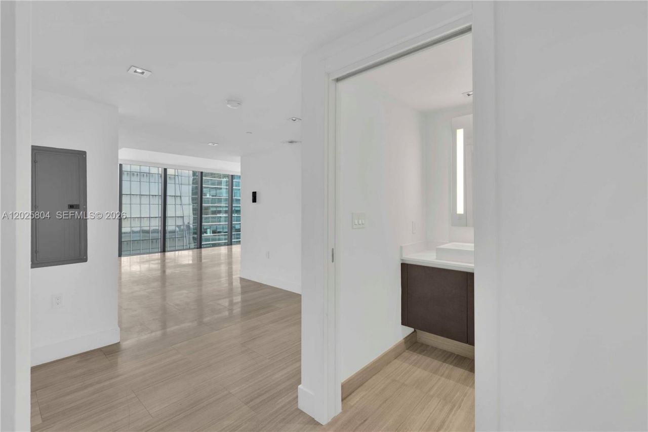 1451 Brickell Ave , Unit 2606, Miami, FL 33131 Photo
