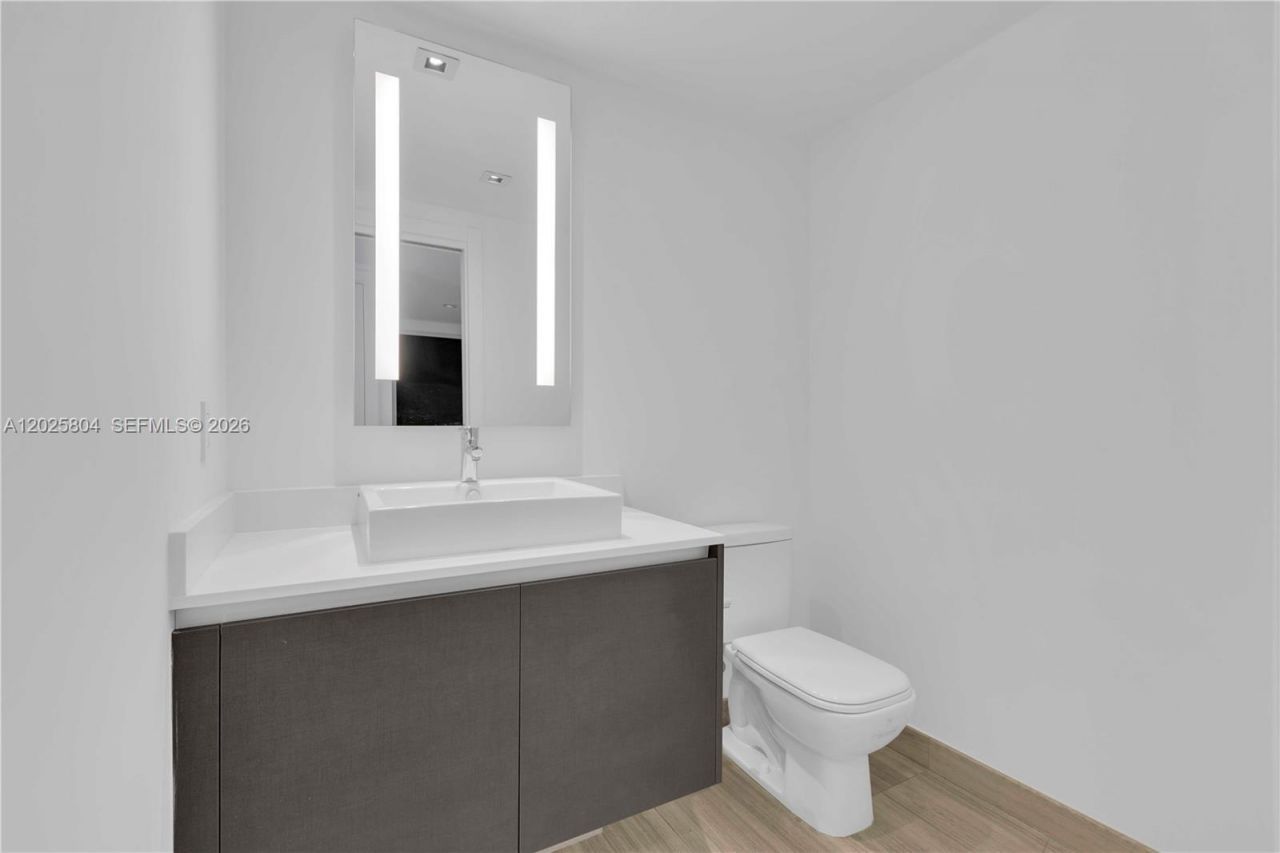 1451 Brickell Ave , Unit 2606, Miami, FL 33131 Photo