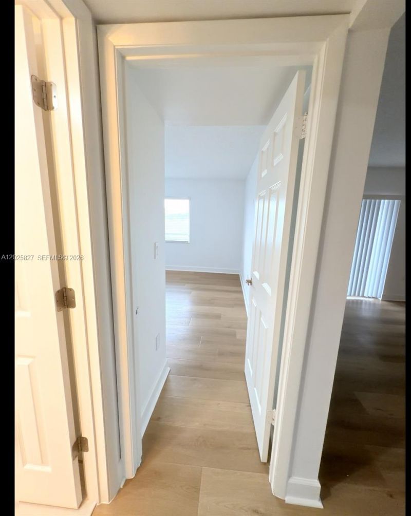 731 N Pine Island Rd , Unit 401, Plantation, FL 33324 Photo