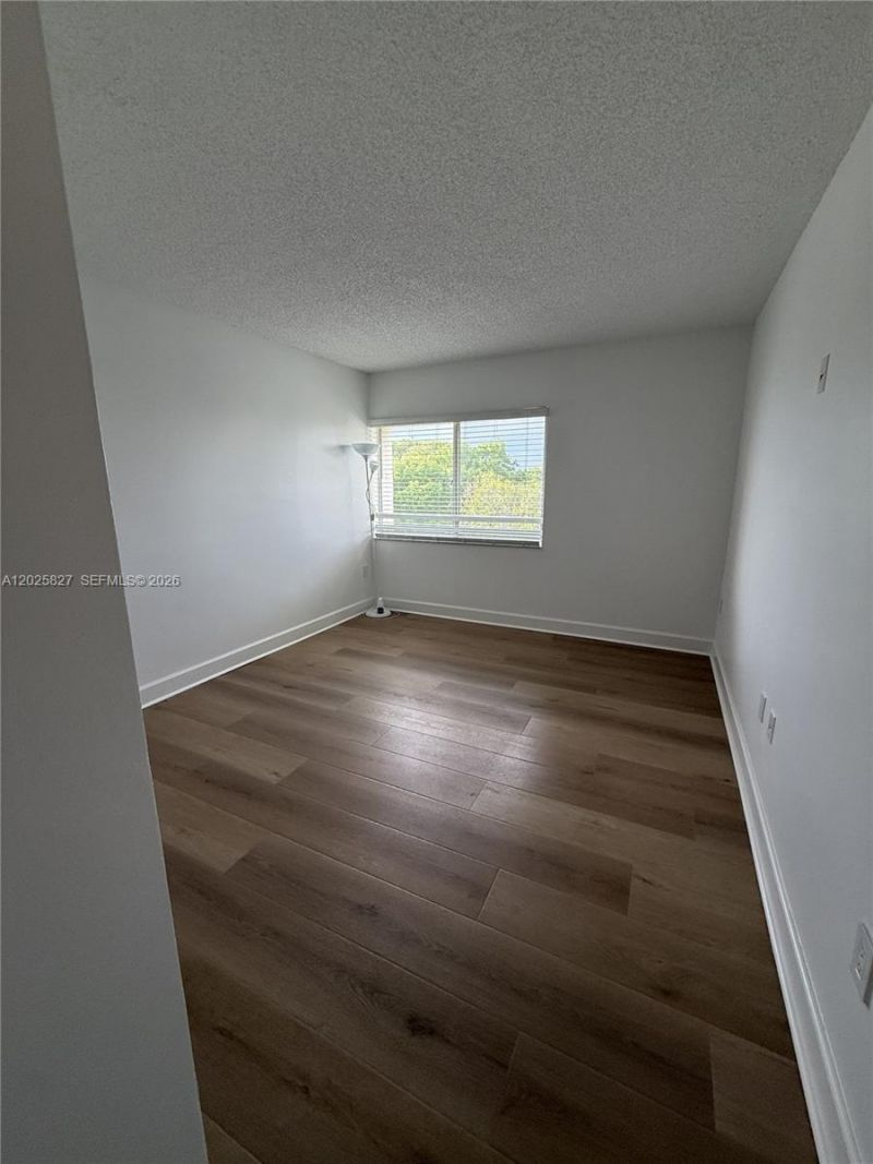 731 N Pine Island Rd , Unit 401, Plantation, FL 33324 Photo