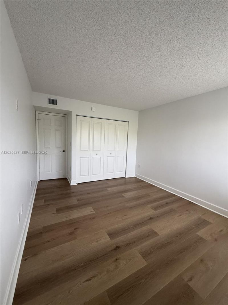 731 N Pine Island Rd , Unit 401, Plantation, FL 33324 Photo