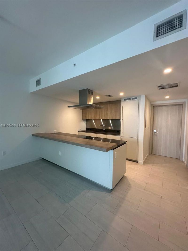 1000 Brickell , Unit 2014, Miami, FL 33131 Photo