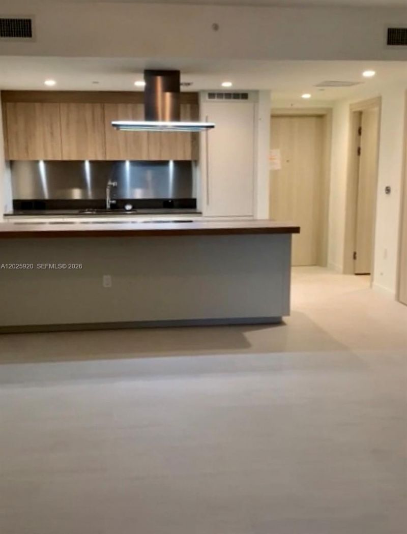 1000 Brickell , Unit 2014, Miami, FL 33131 Photo