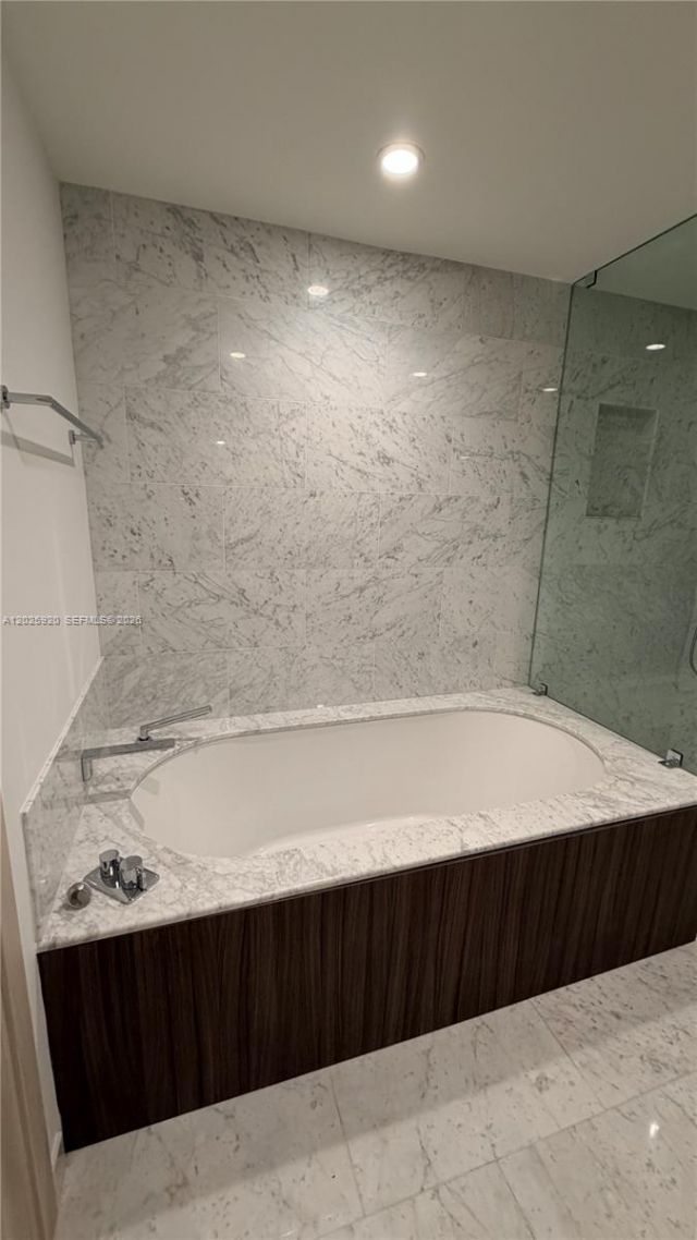 1000 Brickell , Unit 2014, Miami, FL 33131 Photo
