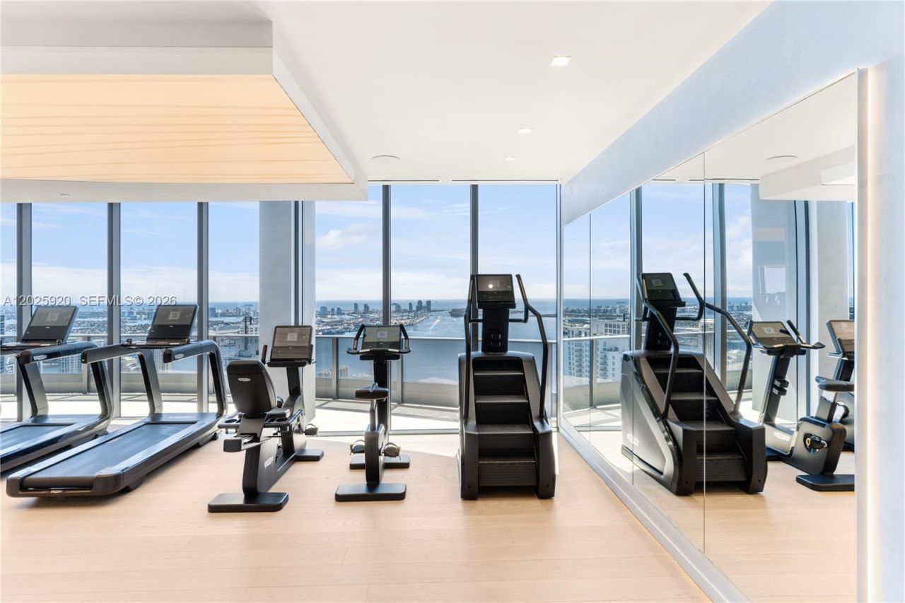 1000 Brickell , Unit 2014, Miami, FL 33131 Photo