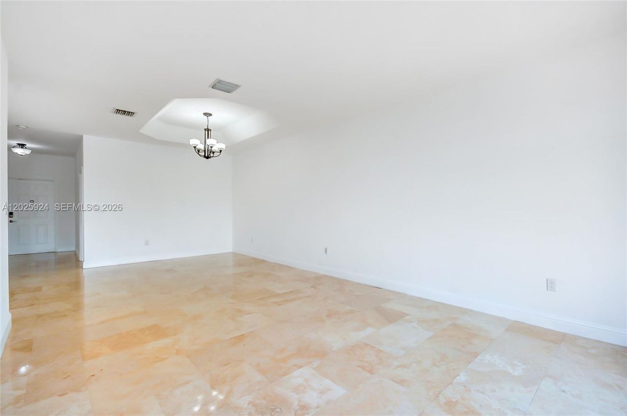 11184 NW 73rd St , Doral, FL 33178 Photo