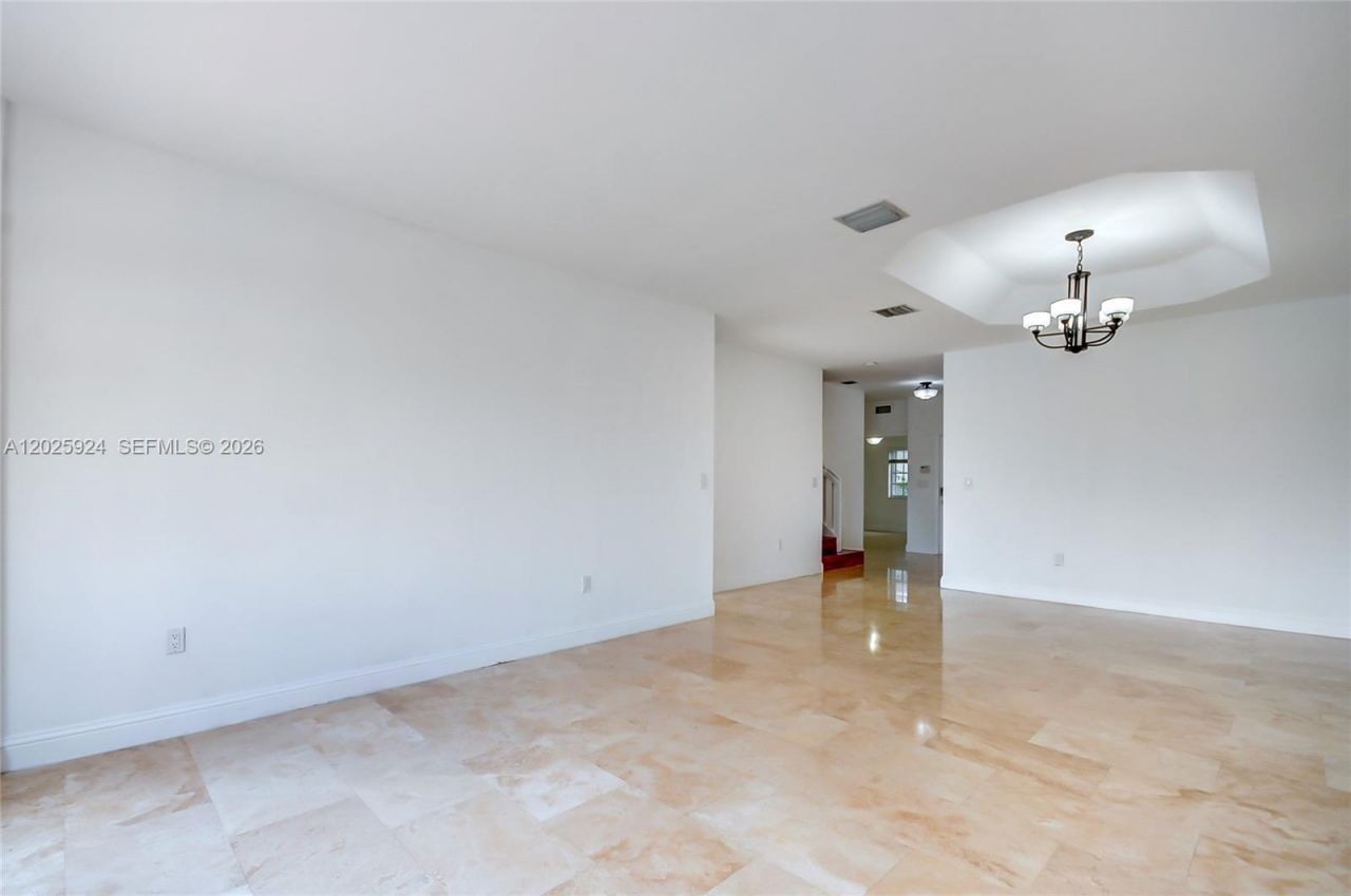 11184 NW 73rd St , Doral, FL 33178 Photo