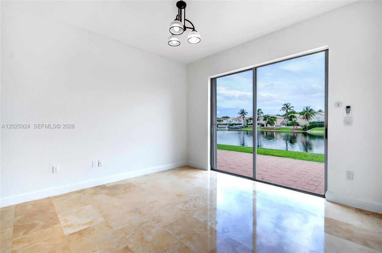 11184 NW 73rd St , Doral, FL 33178 Photo