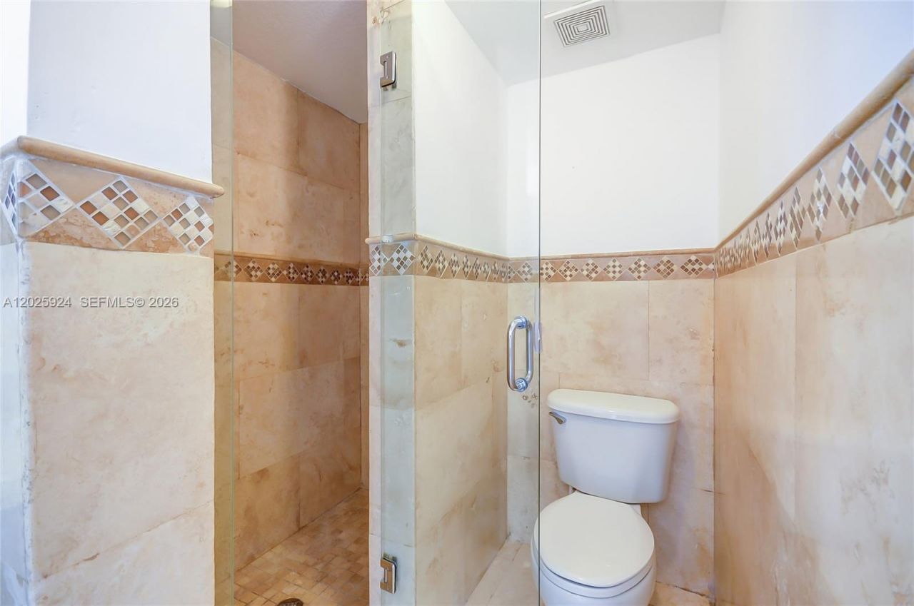 11184 NW 73rd St , Doral, FL 33178 Photo