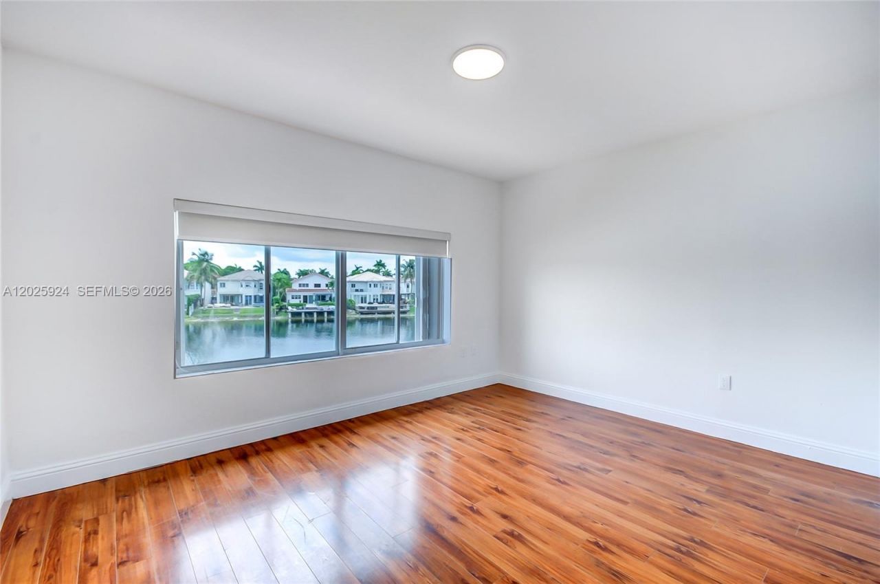 11184 NW 73rd St , Doral, FL 33178 Photo