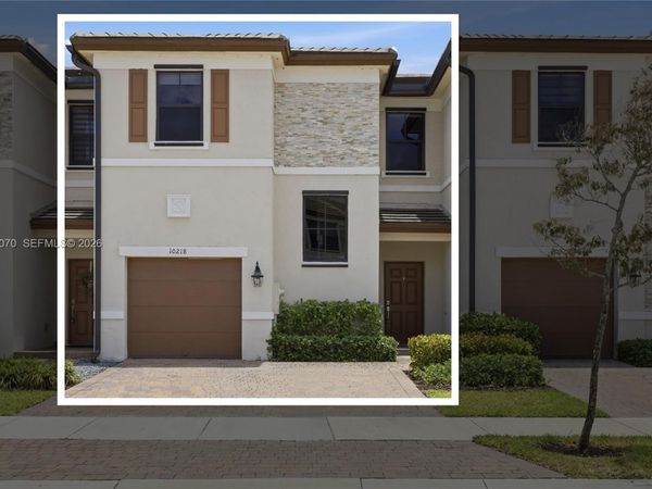 10218 SW 231st Ln , Cutler Bay, FL 33190