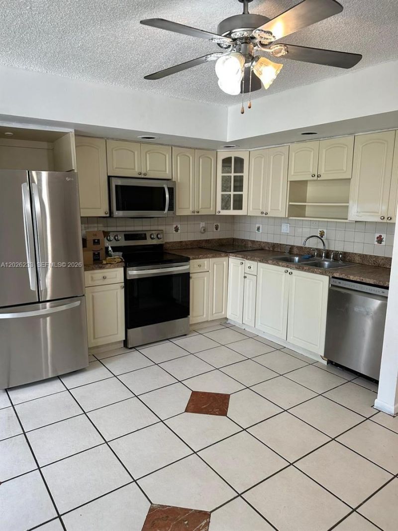8420 SW 133rd Ave Rd, Unit 307, Miami, FL 33183 Photo