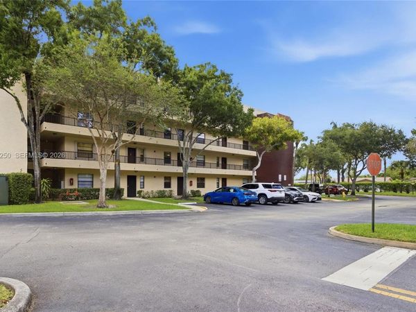 10451 W Broward Blvd, Unit 209, Plantation, FL 33324