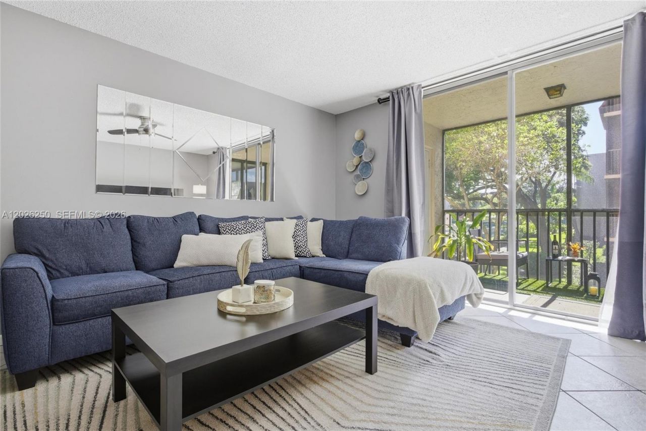 10451 W Broward Blvd, Unit 209, Plantation, FL 33324 Photo