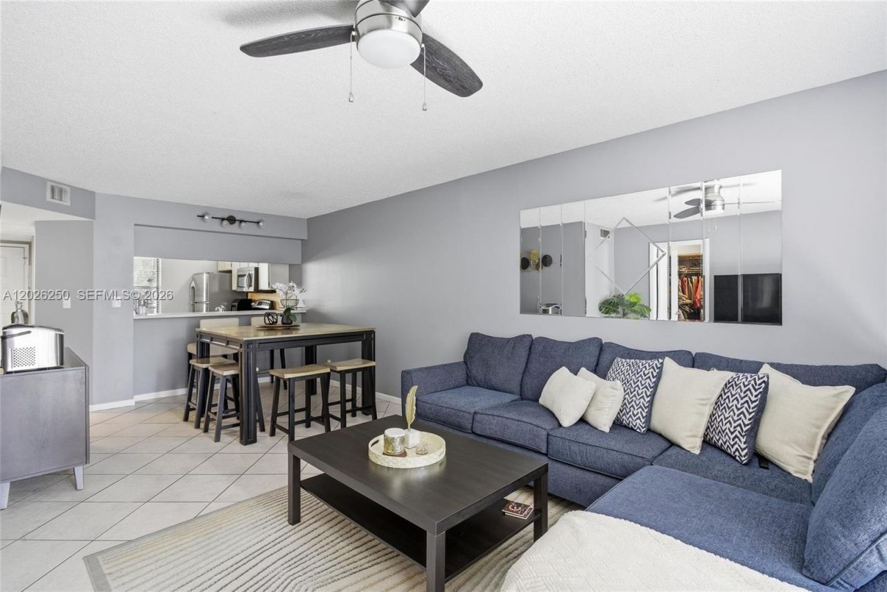 10451 W Broward Blvd, Unit 209, Plantation, FL 33324 Photo
