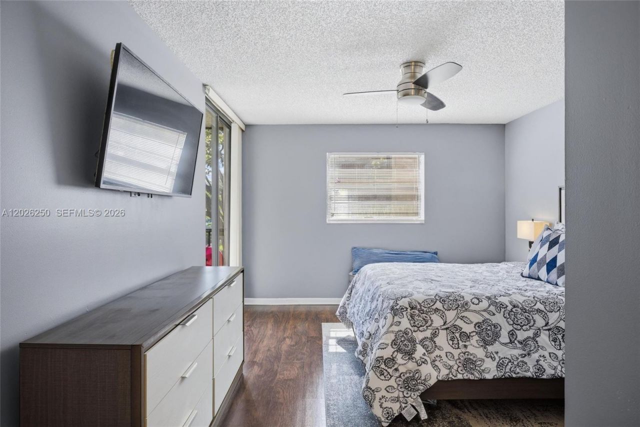 10451 W Broward Blvd, Unit 209, Plantation, FL 33324 Photo