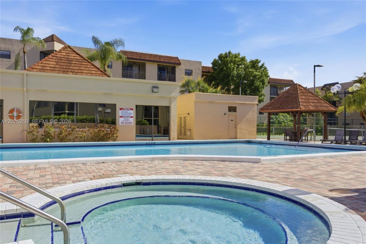10451 W Broward Blvd, Unit 209, Plantation, FL 33324 Photo