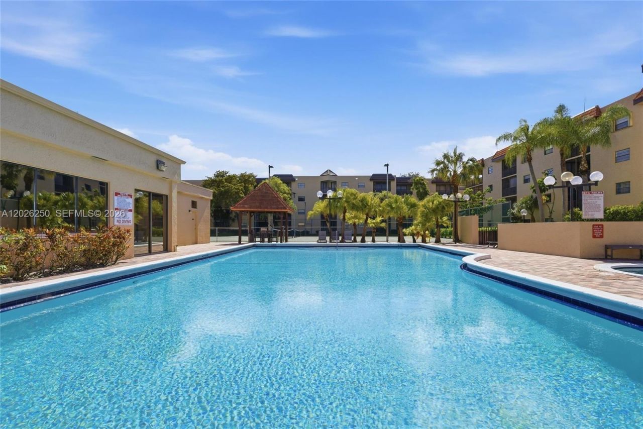 10451 W Broward Blvd, Unit 209, Plantation, FL 33324 Photo