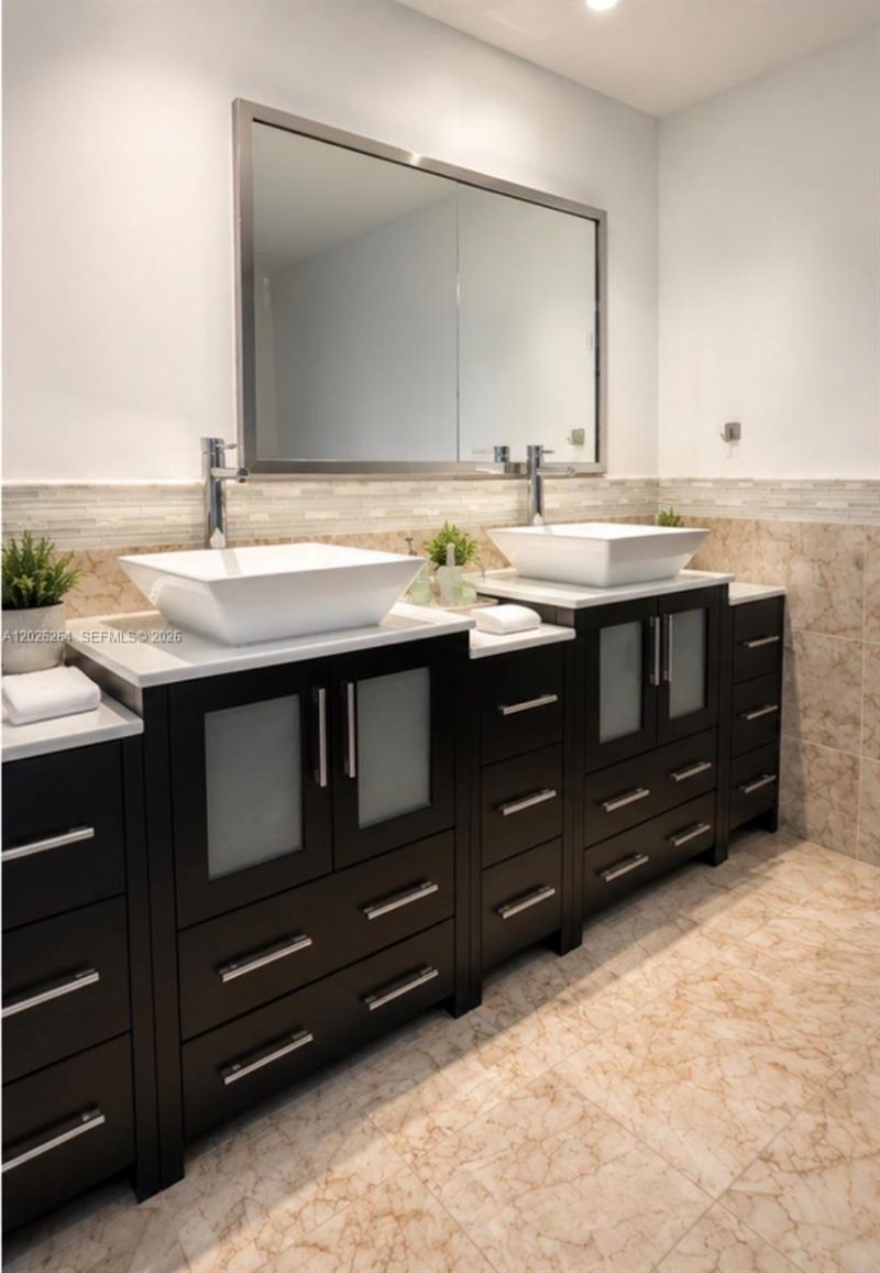Please Call For Address, Unit 15B, Miami Beach, FL 33140 Photo