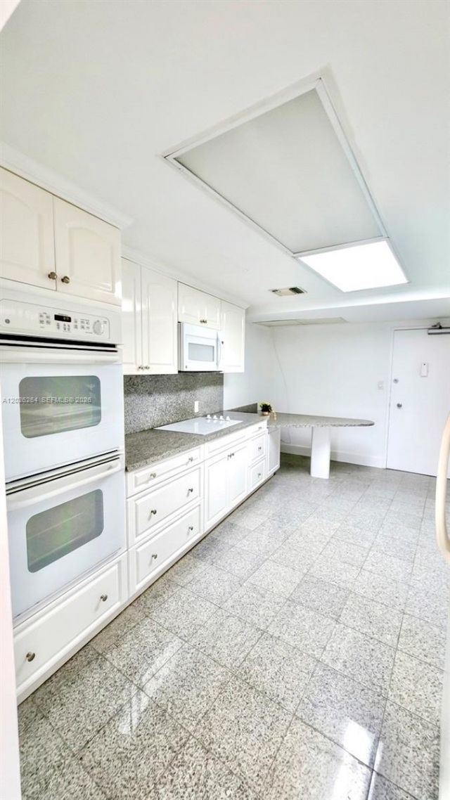Please Call For Address, Unit 15B, Miami Beach, FL 33140 Photo