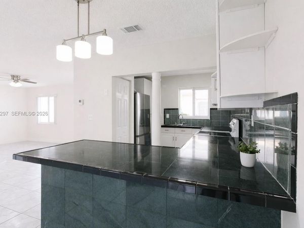 601 SW 116th ct , Sweetwater, FL 33174