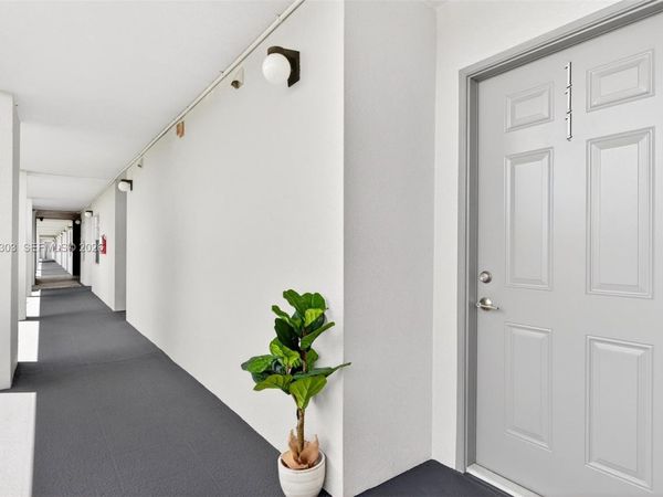 1400 SW 124th Ter , Unit 111Q, Pembroke Pines, FL 33027
