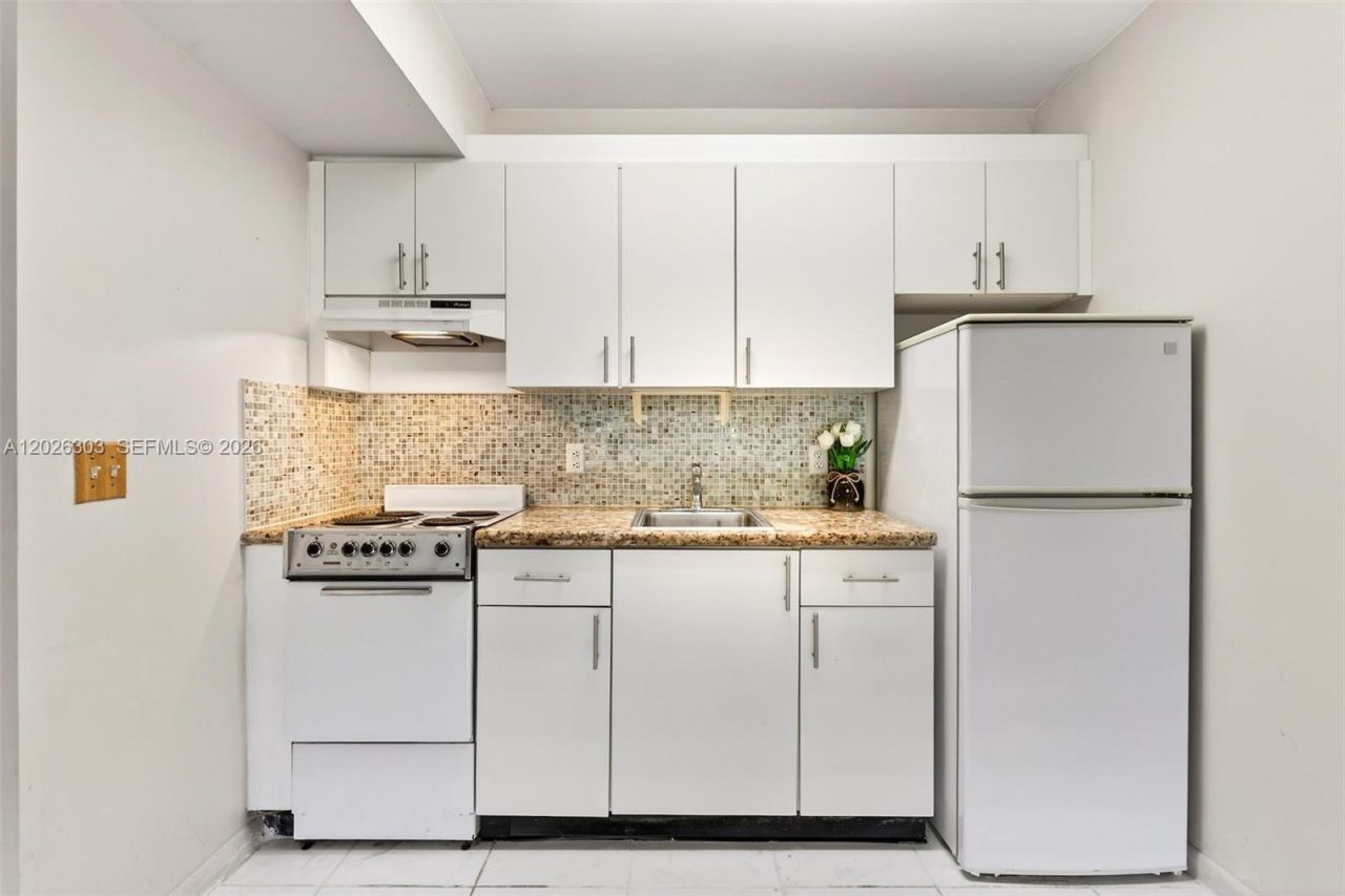 1400 SW 124th Ter, Unit 111Q, Pembroke Pines, FL 33027 Photo