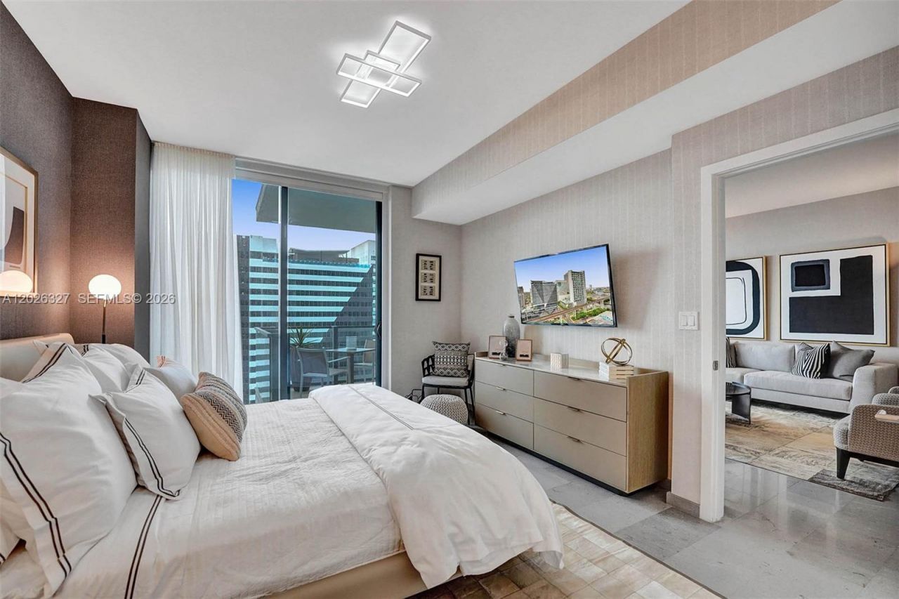 88 SW 7th St , Unit 1408, Miami, FL 33130 Photo