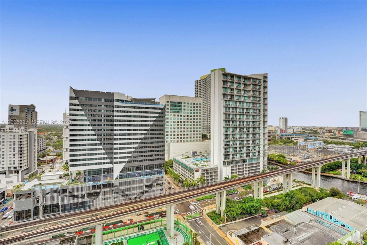 88 SW 7th St , Unit 1408, Miami, FL 33130 Photo