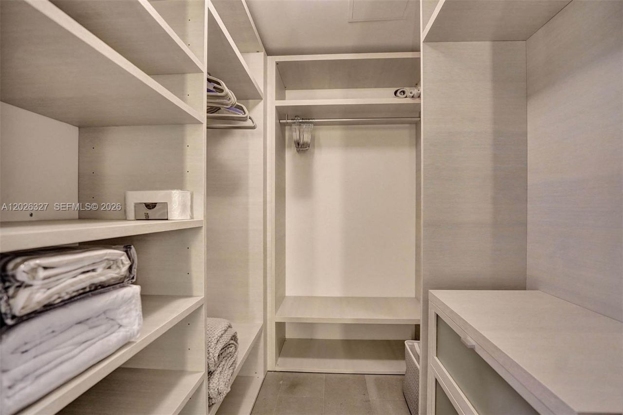 88 SW 7th St , Unit 1408, Miami, FL 33130 Photo