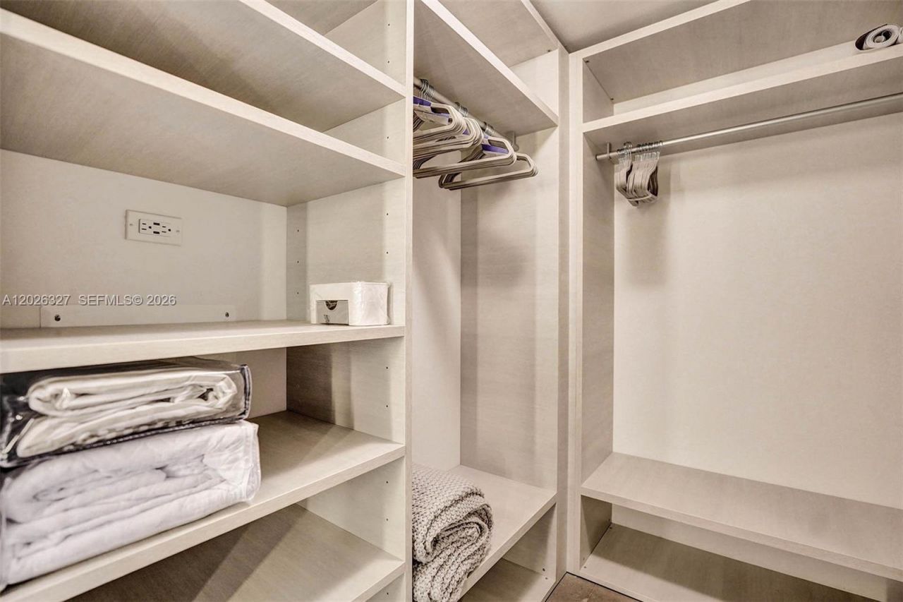 88 SW 7th St , Unit 1408, Miami, FL 33130 Photo