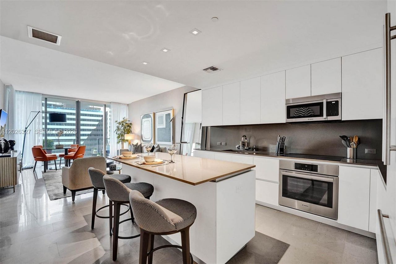 88 SW 7th St , Unit 1408, Miami, FL 33130 Photo