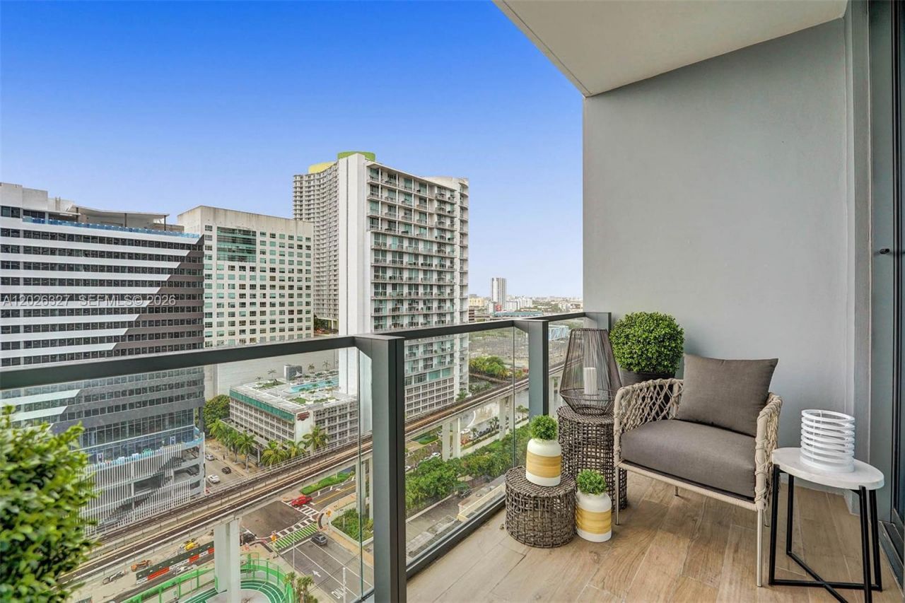 88 SW 7th St , Unit 1408, Miami, FL 33130 Photo