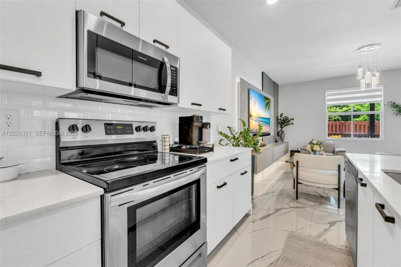 2273 NW 131st Cir , Miami, FL 33167 Photo