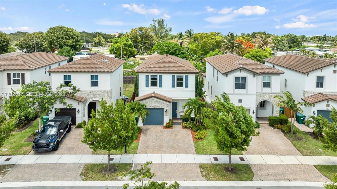 2273 NW 131st Cir , Miami, FL 33167 Photo