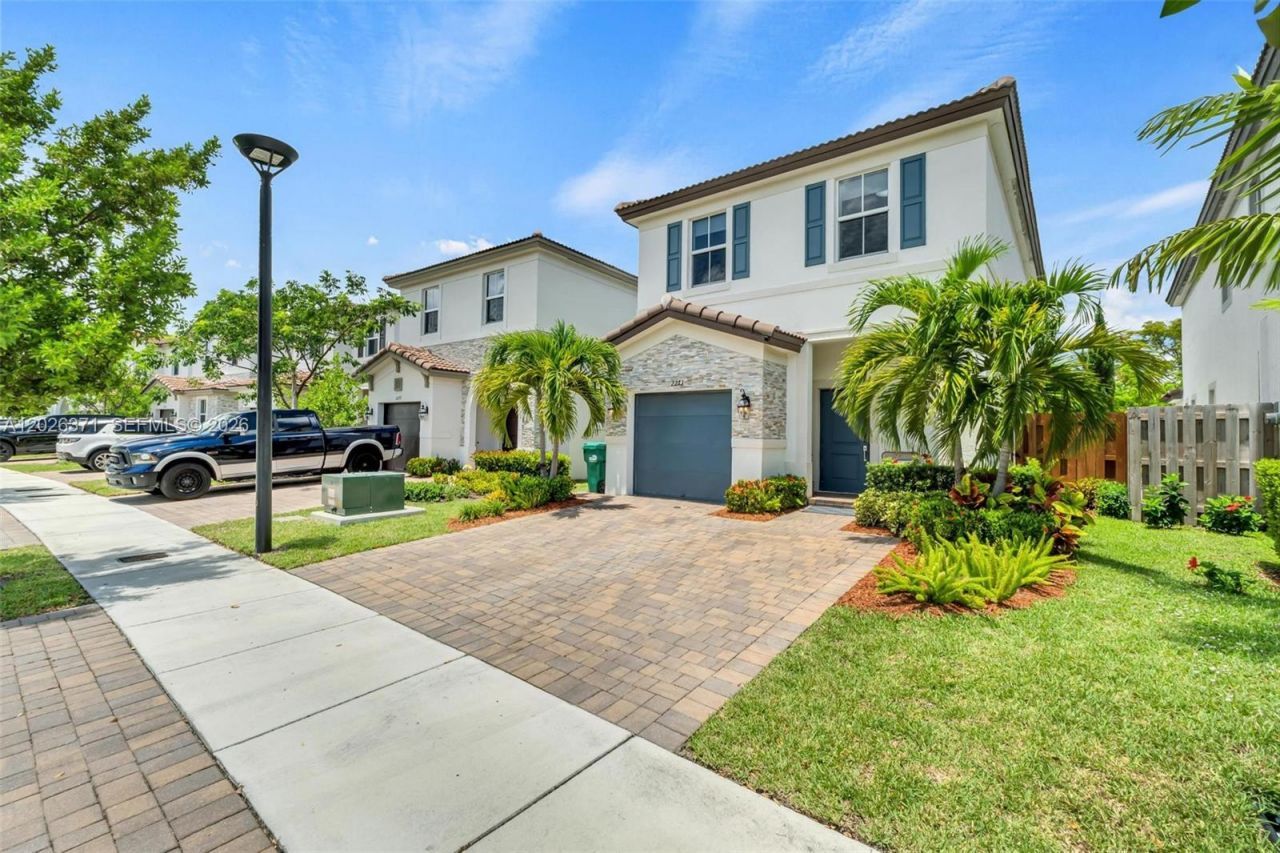 2273 NW 131st Cir , Miami, FL 33167 Photo