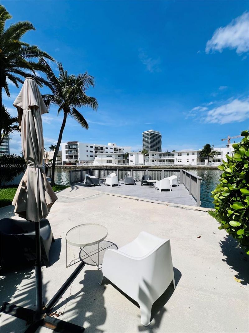 6905 Bay Dr , Unit 13, Miami Beach, FL 33141 Photo