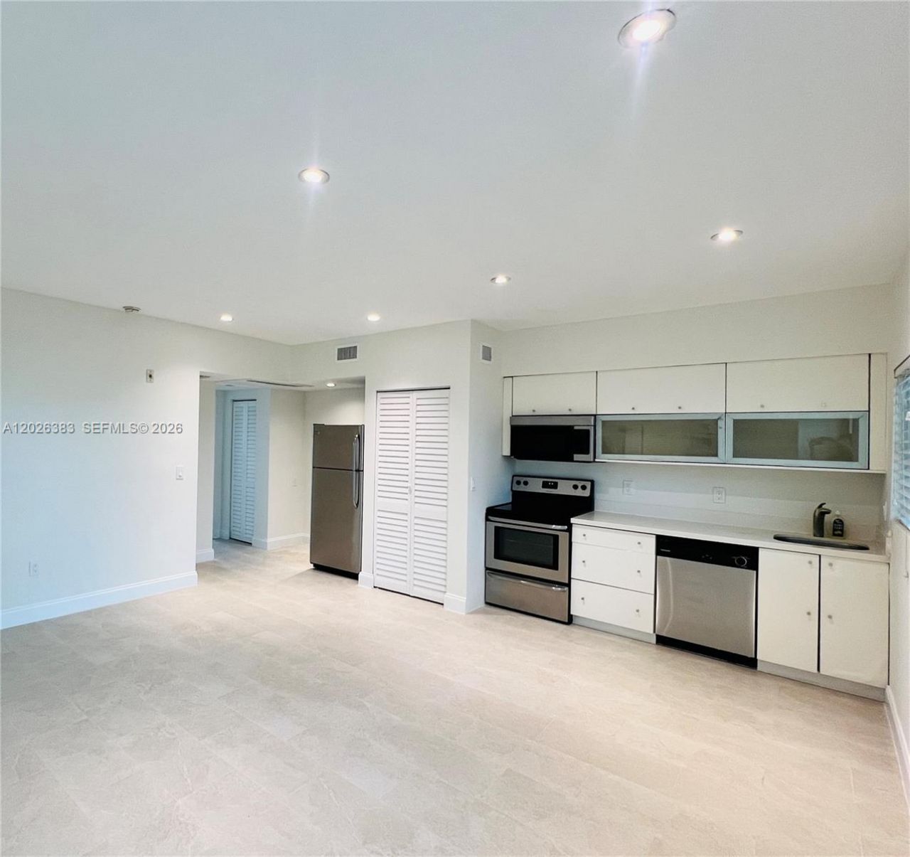 6905 Bay Dr , Unit 13, Miami Beach, FL 33141 Photo
