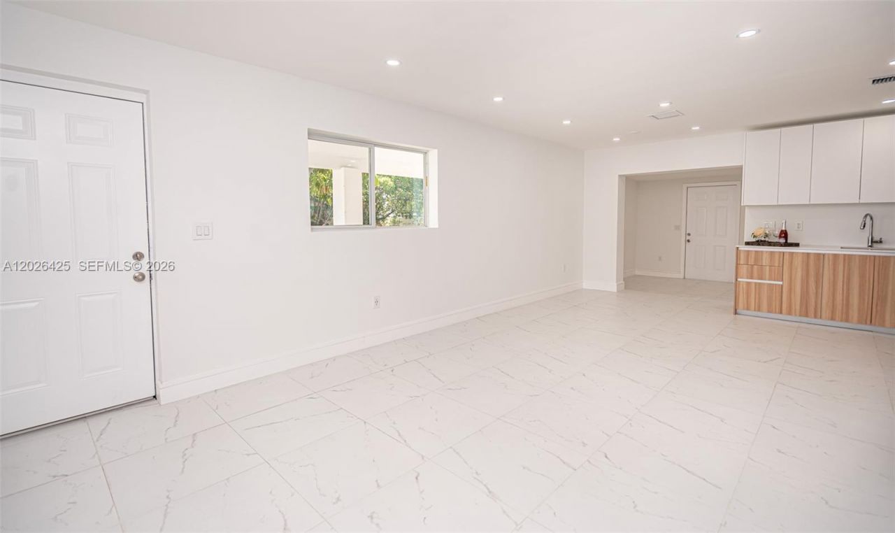 20720 NW 34 Avenue, Miami Gardens, FL 33056 Photo