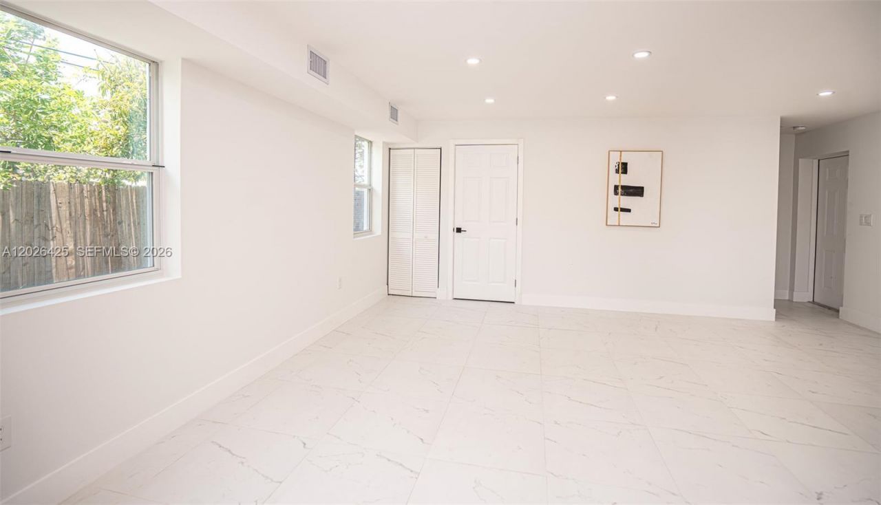 20720 NW 34 Avenue, Miami Gardens, FL 33056 Photo