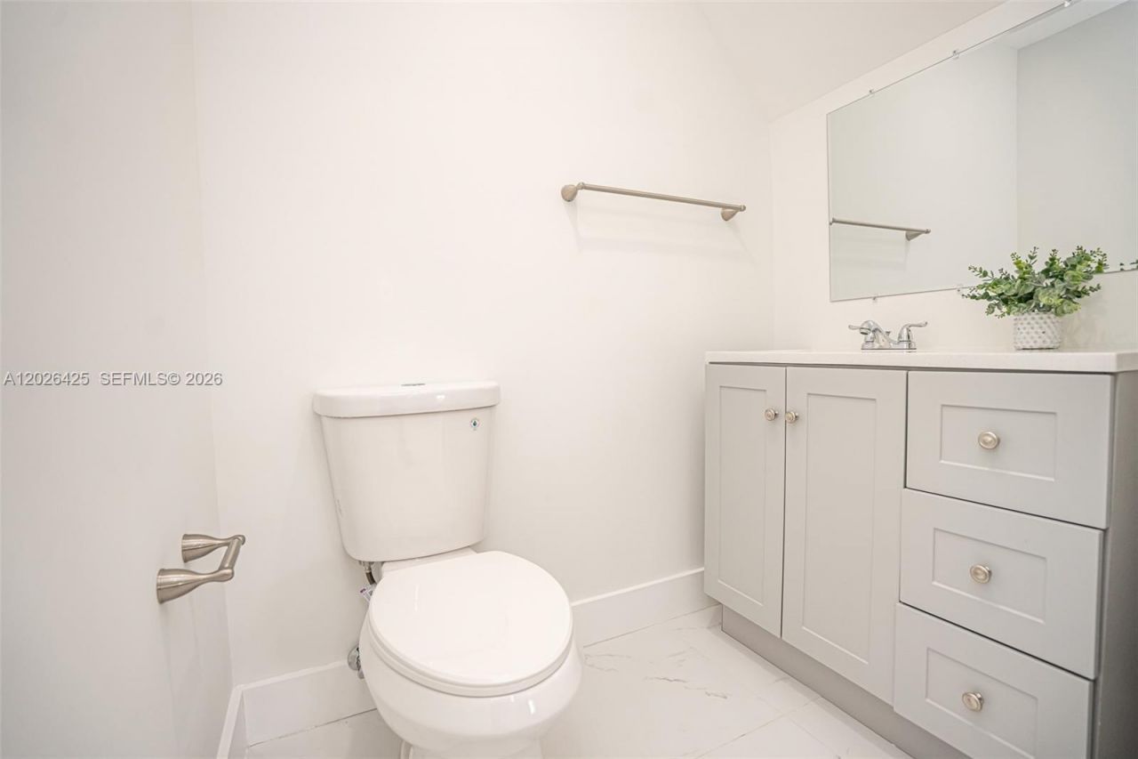 20720 NW 34 Avenue, Miami Gardens, FL 33056 Photo