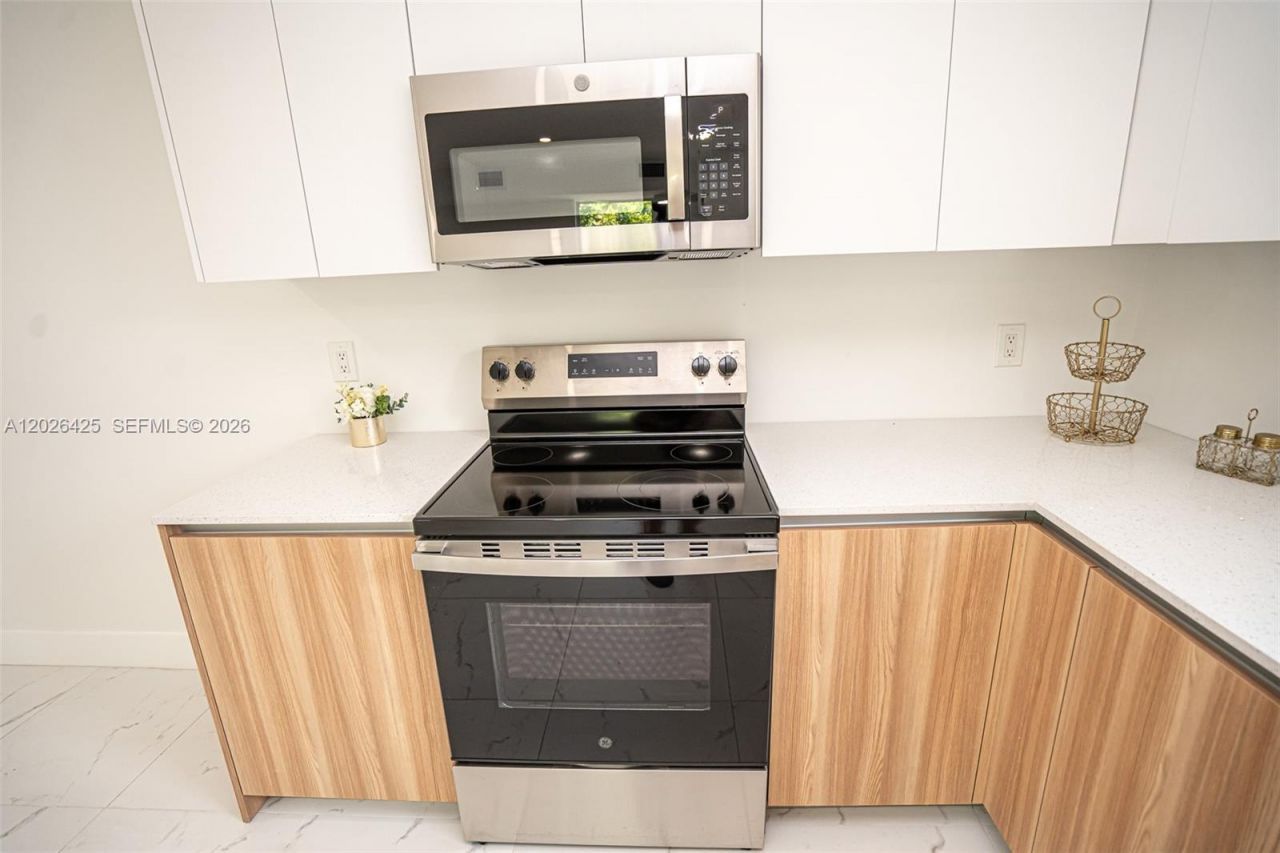 20720 NW 34 Avenue, Miami Gardens, FL 33056 Photo