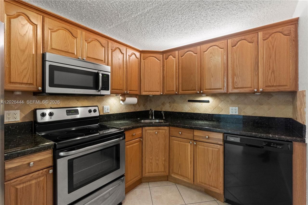 7100 NW 17th St , Unit 219, Plantation, FL 33313 Photo
