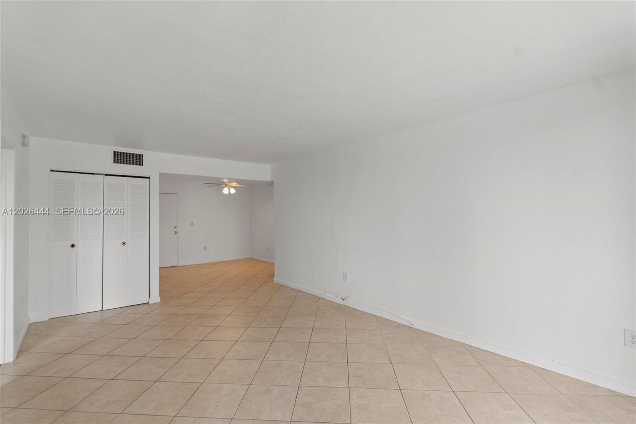 7100 NW 17th St , Unit 219, Plantation, FL 33313 Photo