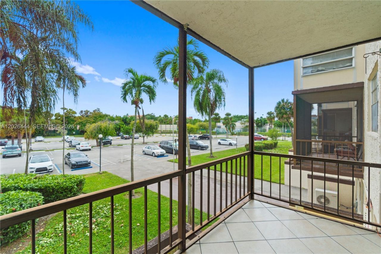 7100 NW 17th St , Unit 219, Plantation, FL 33313 Photo