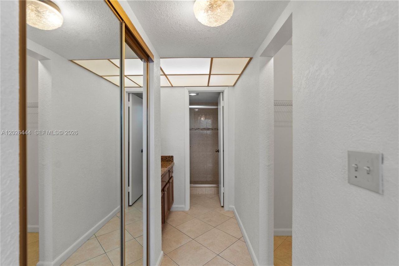 7100 NW 17th St , Unit 219, Plantation, FL 33313 Photo