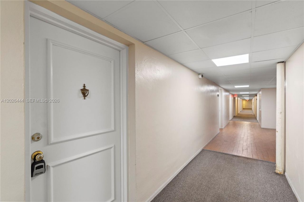 7100 NW 17th St , Unit 219, Plantation, FL 33313 Photo